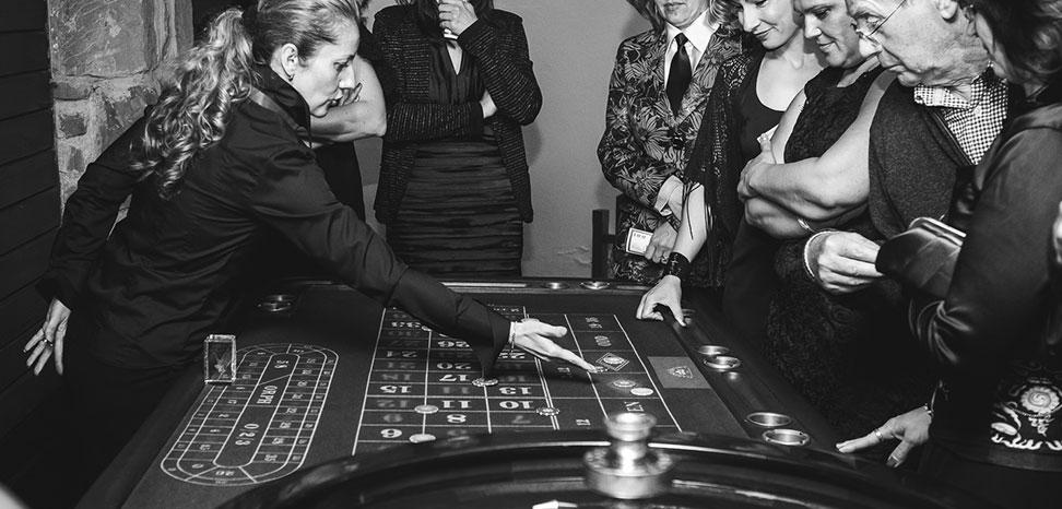 Casino Royal a agent 007-mfGvFBD4c.jpg